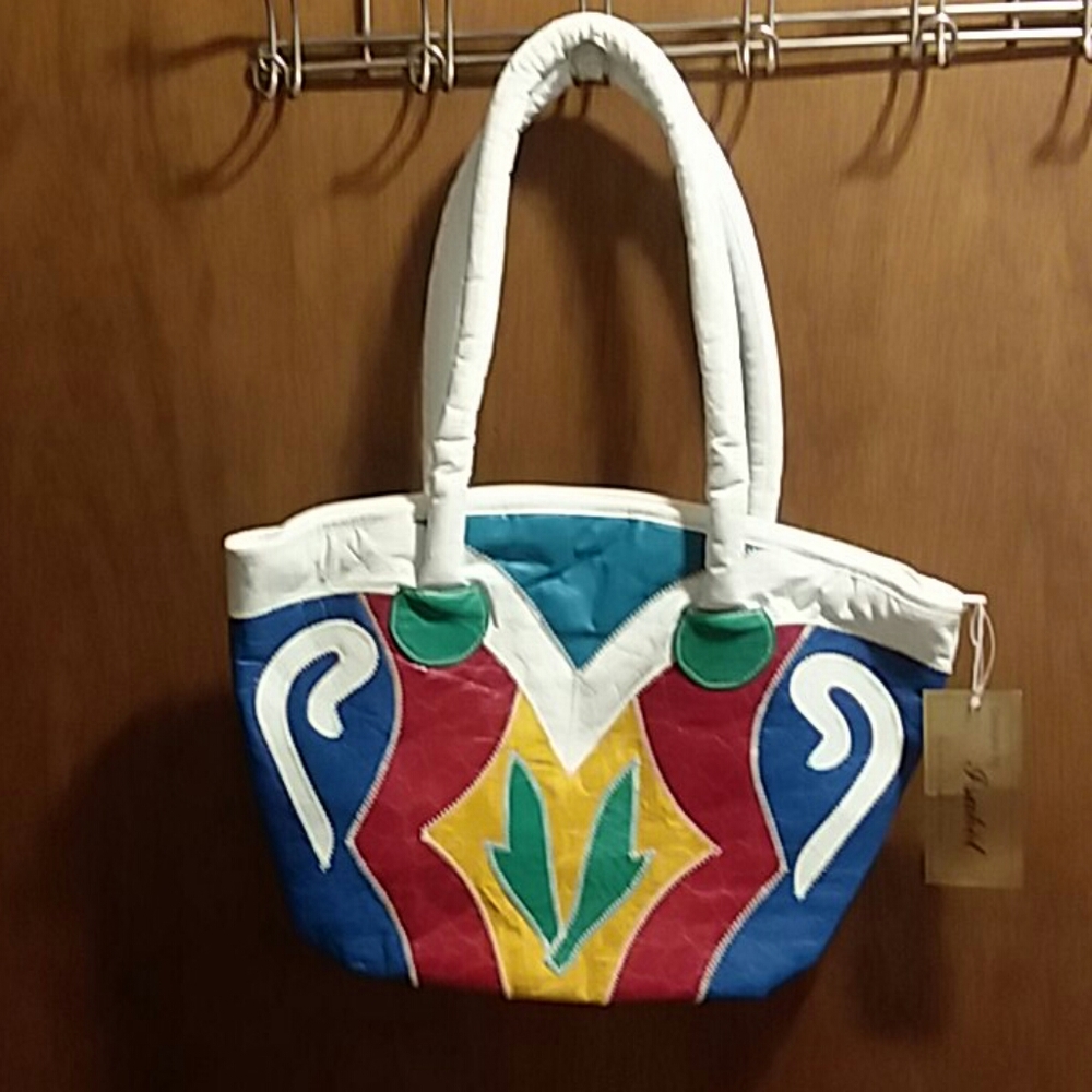 Nwt ! Vintage genuine leather purse !